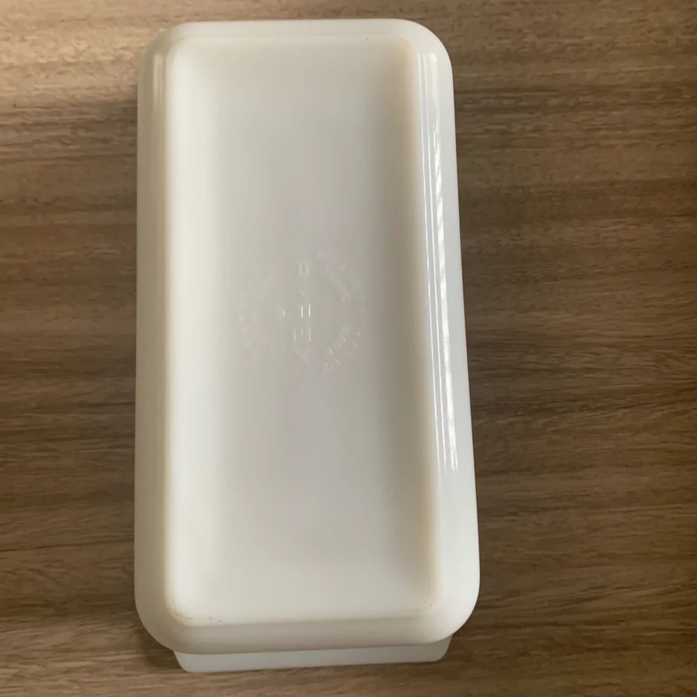 NWOT PYREX Vintage Loaf Bread Pan White Blue Snowflake No 913 -8.5